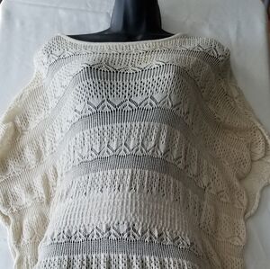 *NWOT* Icing Cream Knit Poncho